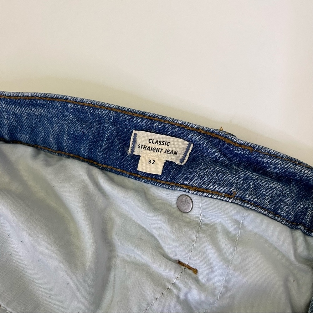Madewell Classic Straight Jeans in Corrie Wash: Step-Hem Edition Size 32 - Picture 10 of 12